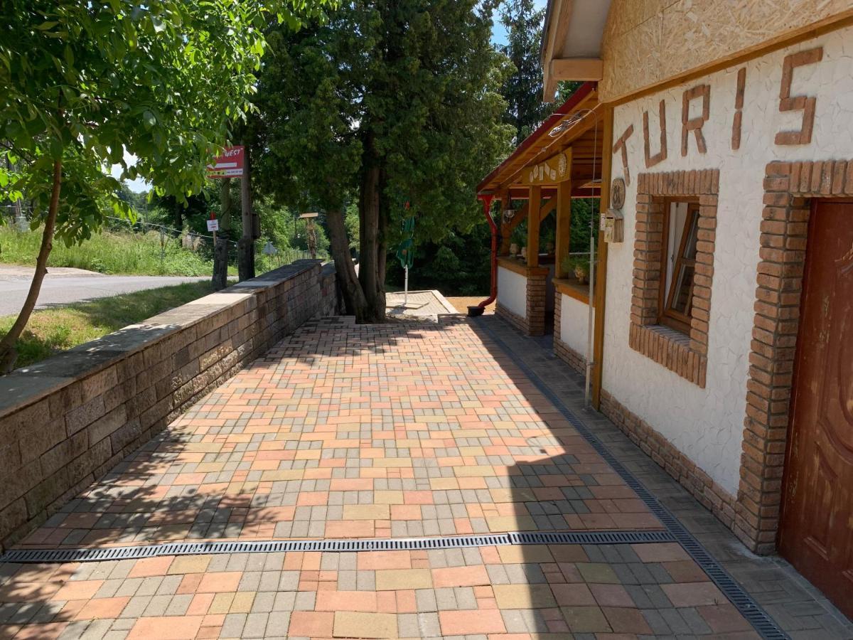 Penzión Turista Banská Štiavnica Exterior foto